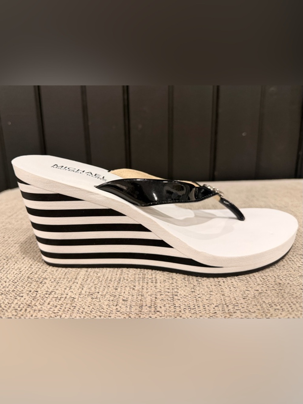 Michael Kors Black and White Striped Wedge Thong Sandals Size 7.5 - Picture 6 of 10
